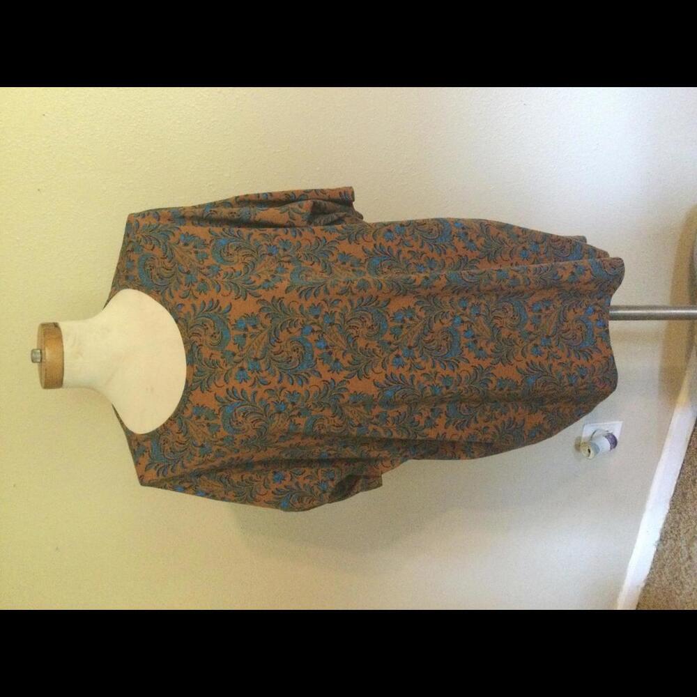Lularoe - Irma - M